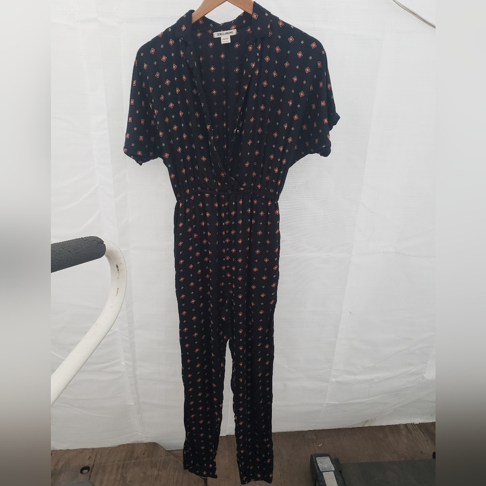 Billabong Black Jumpsuit with Red Pattern Size XS